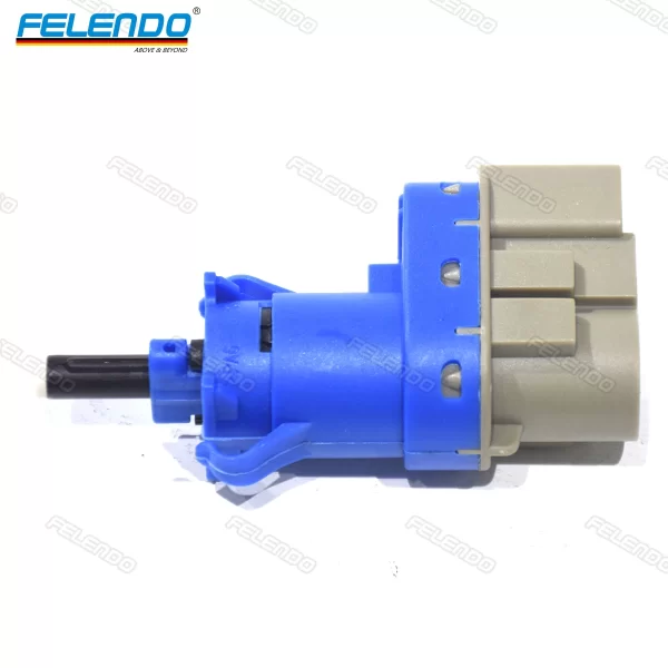 High-Quality Brake Pedal Stop Switch for Land Rover Jaguar/ Discovery 3 XKB500110 XKB500030 Felendo